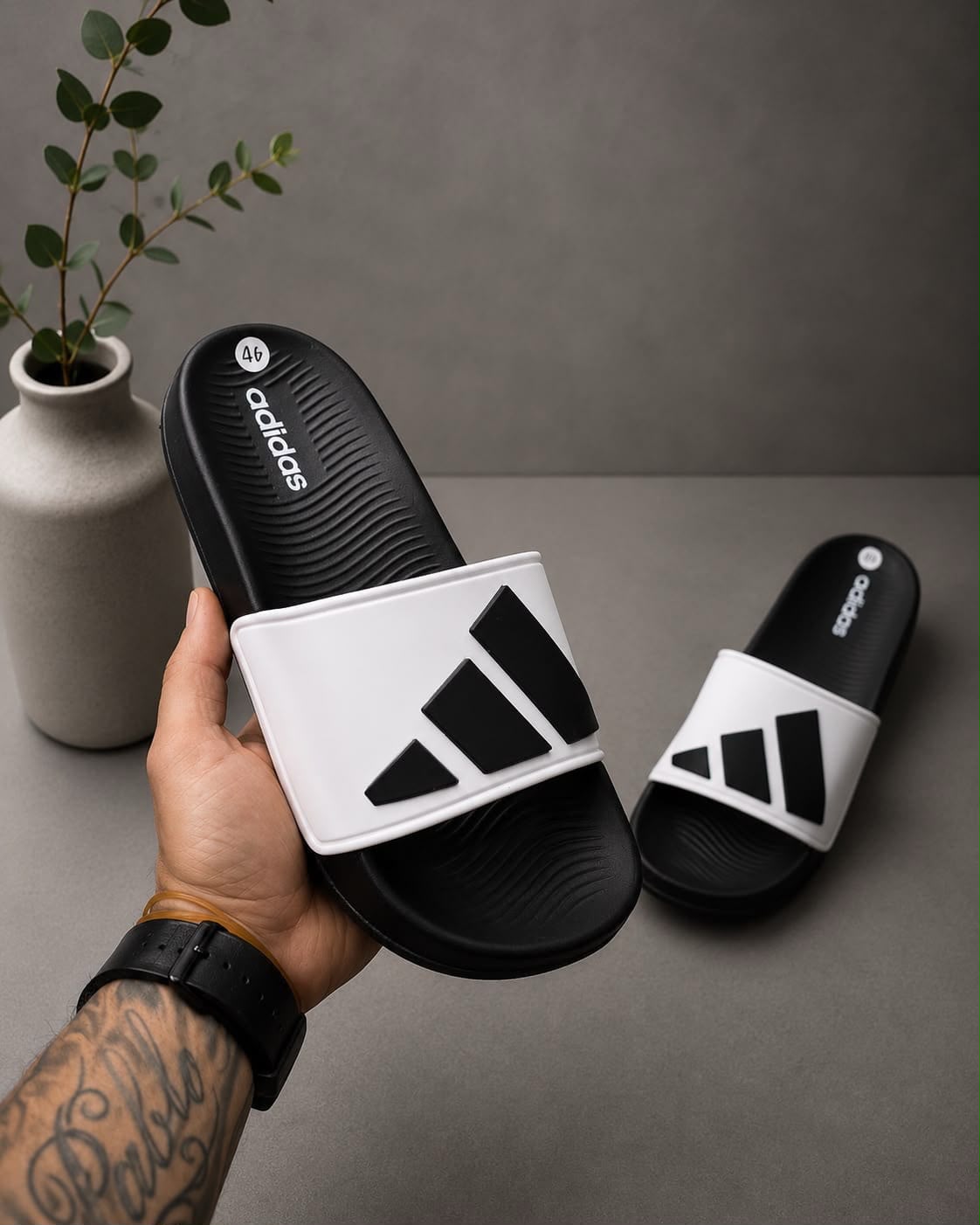 Adilette Shower Blanco Negro — GZ STORE