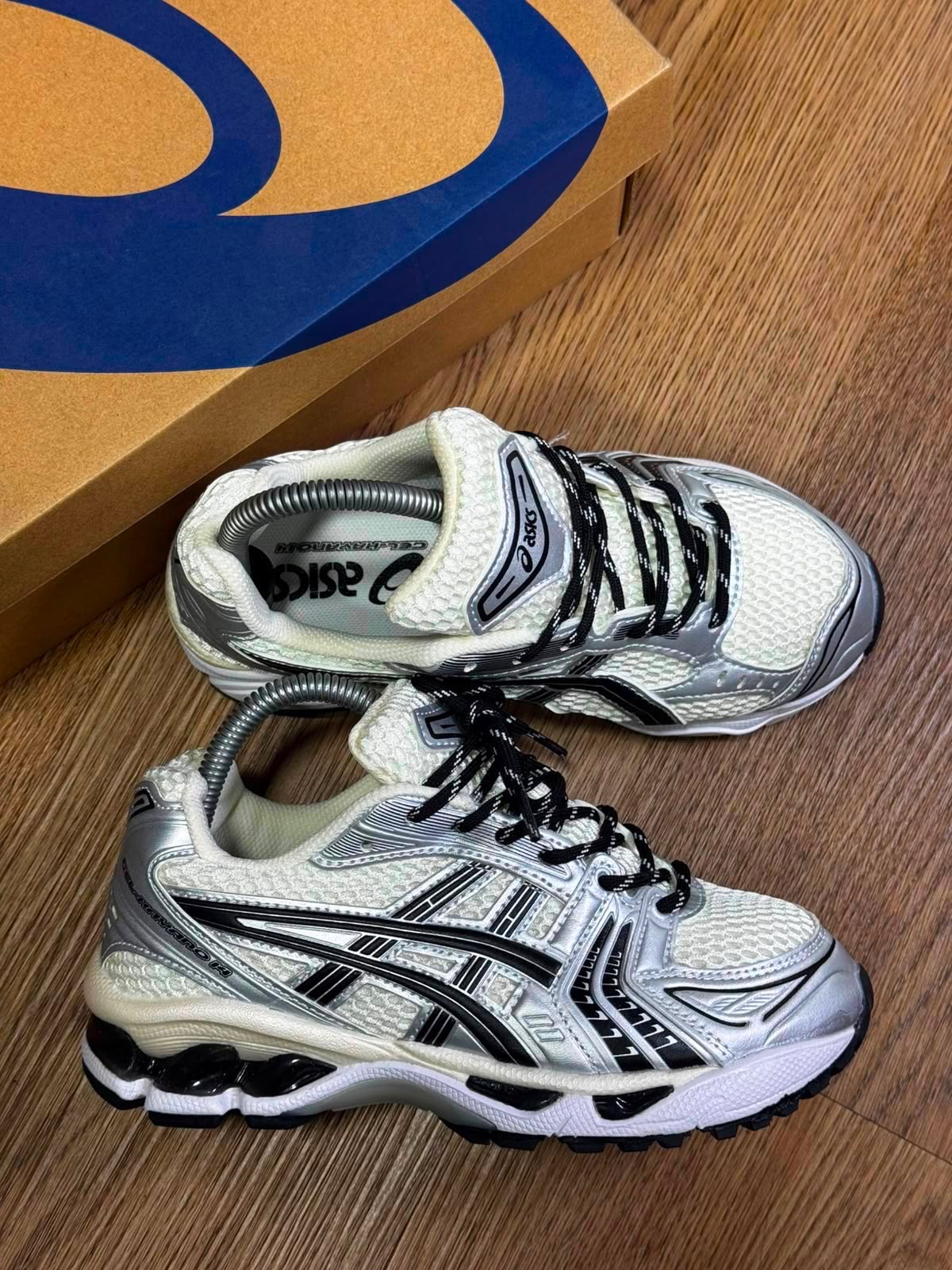 Gel-Kayano 14 Blanco Negro Plata — GZ STORE